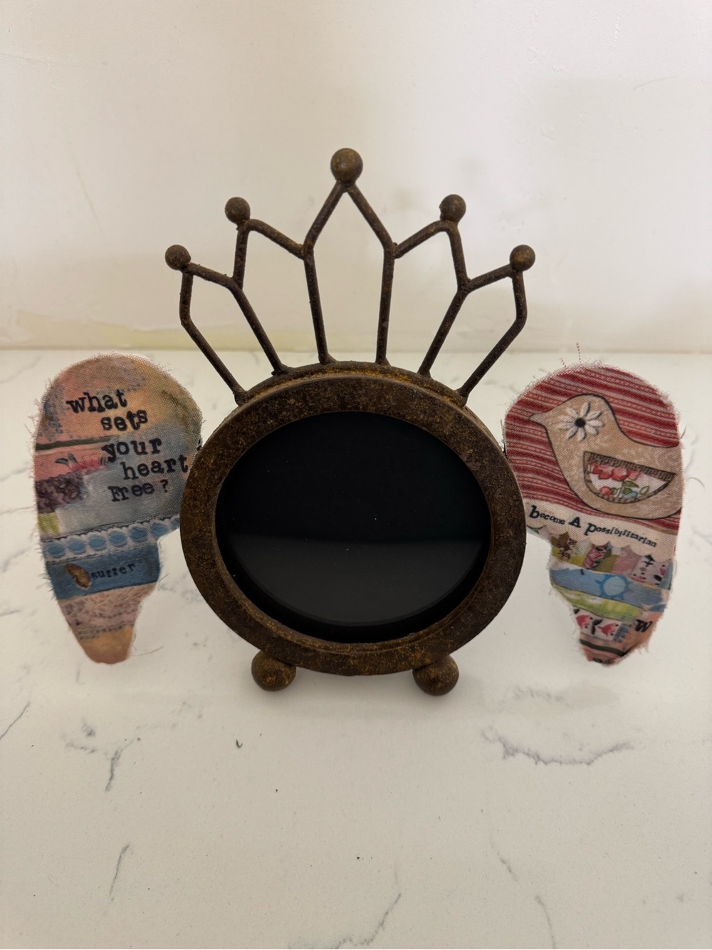Creative Co-Op Bronze Metal Crown Photo Frame